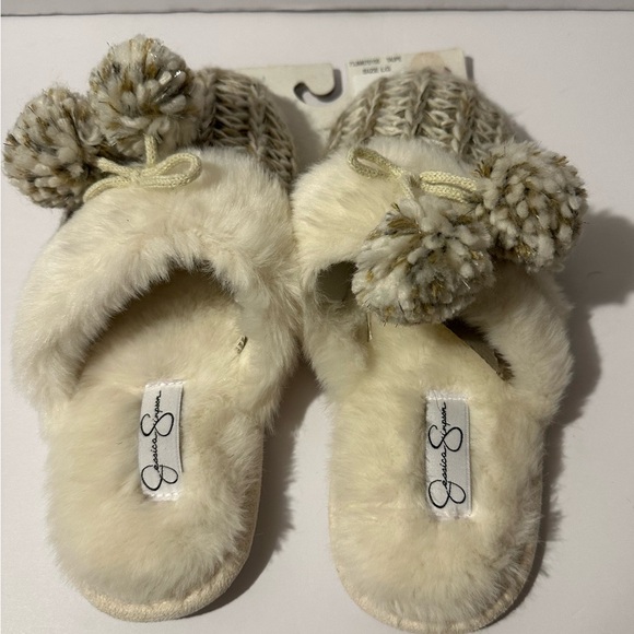 Jessica Simpson Cozy Knit and Faux Fur Slippers - Picture 4 of 5